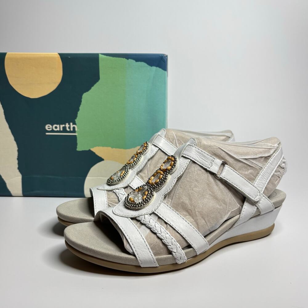 Earth Shoes Pisa Falmouth Leather Wedge Sandals in White